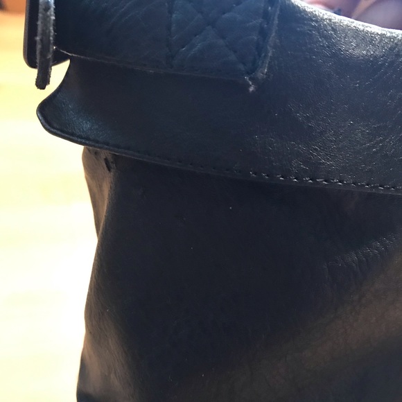 Black boots - Picture 4 of 5